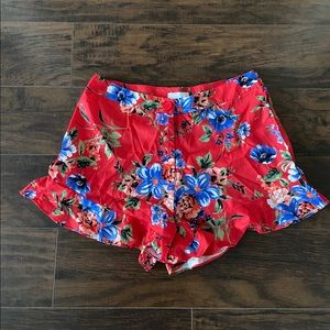 Hallelu Ref ruffled shorts sz L